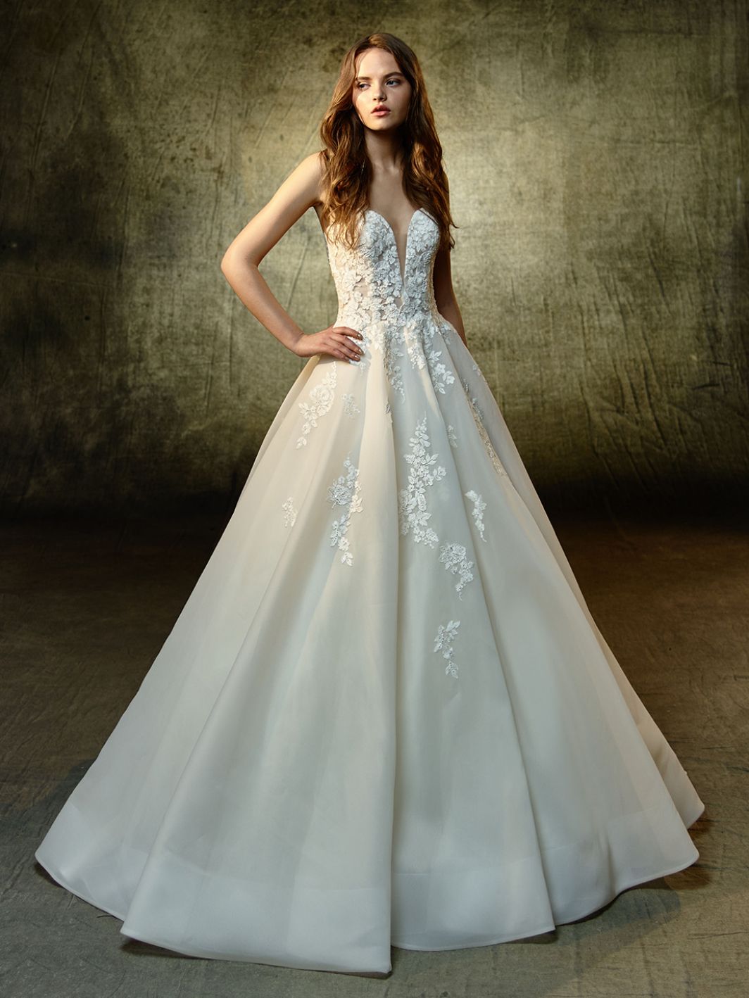 Lyvia front | Archive Bridal