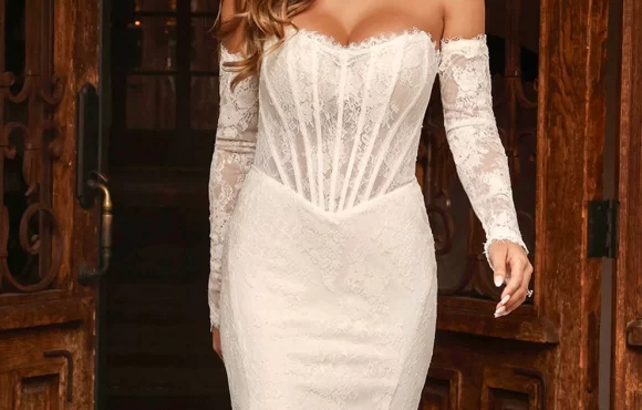 ESSENSE OF AUSTRALIA TRUNK SHOW ~ OCTOBER 3RD - OCTOBER 5TH ESSENSE OF AUSTRALIA TRUNK SHOW ~ OCTOBER 3RD - OCTOBER 5TH